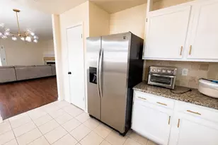15515 Town Green Dr, Houston, TX 77083 - Photo 8