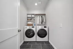 4541 Walker St, Houston, TX 77023 - Photo 14