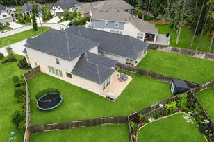 304 Mullins Ct, Montgomery, TX 77316 - Photo 2