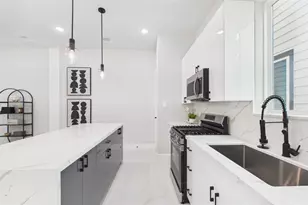 3746 Corder St, Houston, TX 77021 - Photo 8
