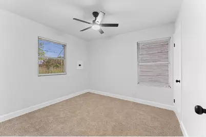 8427 Guinevere Street, Houston, TX 77029 - Photo 22