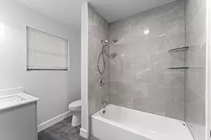 8427 Guinevere St, Houston, TX 77029 - Photo 20