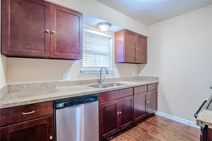 7211 Mockingbird Ln, Texas City, TX 77591 - Photo 6