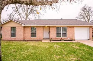 7211 Mockingbird Ln, Texas City, TX 77591 - Photo 2
