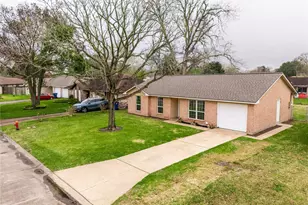 7211 Mockingbird Ln, Texas City, TX 77591 - Photo 18