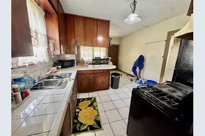 105 Dresden Street, Houston, TX 77012 - Photo 4