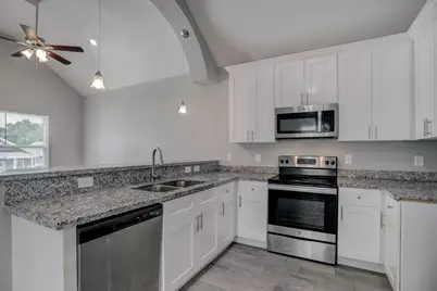 16960 W Ivanhoe, Montgomery, TX 77316 - Photo 2