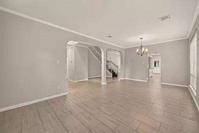 5015 Cottonglen Court, Houston, TX 77041 - Photo 10