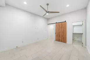 5905 Kiam St, Houston, TX 77007 - Photo 32