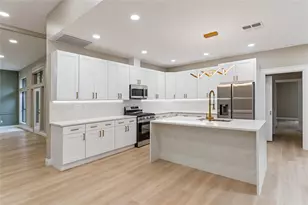 210 Mill Trail Dr, Sugar Land, TX 77498 - Photo 16