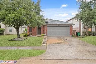 12127 Carriage Oak Cir, Humble, TX 77346 - Photo 2