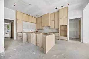 9050 Elizabeth Rd, Houston, TX 77055 - Photo 8