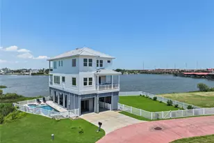 3515 Hudson Ct, Galveston, TX 77554 - Photo 2