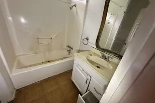 354 S 9th St, Aransas Pass, TX 78336 - Photo 6