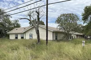 354 S 9th St, Aransas Pass, TX 78336 - Photo 1