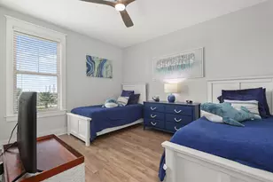 4131 Pointe W Dr, Galveston, TX 77554 - Photo 16