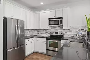 4131 Pointe W Dr, Galveston, TX 77554 - Photo 10