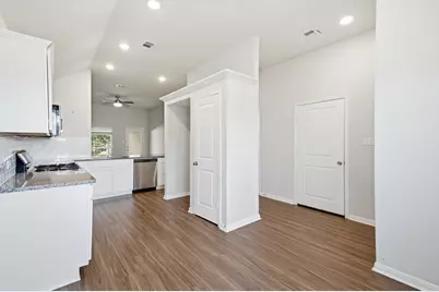 11962 Sunshine Park Drive N, Willis, TX 77318 - Photo 12