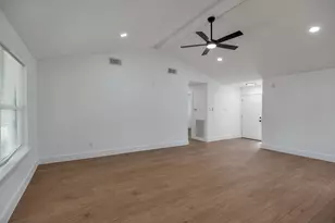 1615 Sleepy Hollow Dr, Pearland, TX 77581 - Photo 10