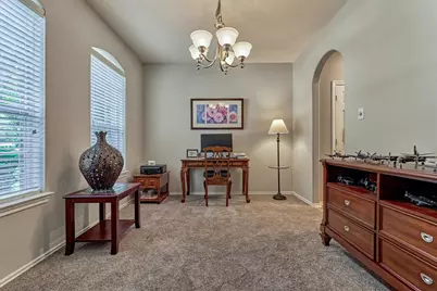 163 N Hawkhurst Circle, The Woodlands, TX 77354 - Photo 10