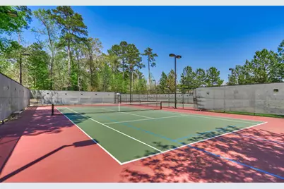 163 N Hawkhurst Circle, The Woodlands, TX 77354 - Photo 42