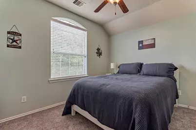 163 N Hawkhurst Circle, The Woodlands, TX 77354 - Photo 30