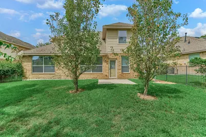 163 N Hawkhurst Circle, The Woodlands, TX 77354 - Photo 38