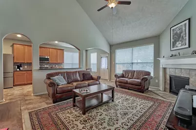 163 N Hawkhurst Circle, The Woodlands, TX 77354 - Photo 18