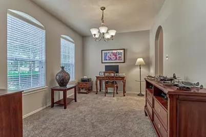 163 N Hawkhurst Circle, The Woodlands, TX 77354 - Photo 8