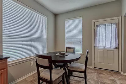 163 N Hawkhurst Circle, The Woodlands, TX 77354 - Photo 14
