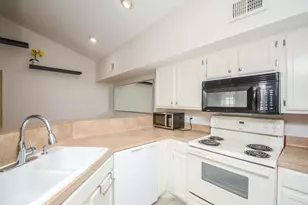 2121 El Paseo St, Houston, TX 77054 - Photo 8