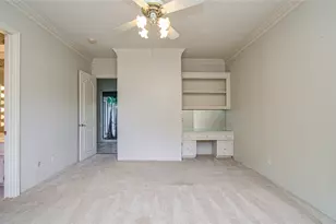 9712 Longmont Dr, Houston, TX 77063 - Photo 16