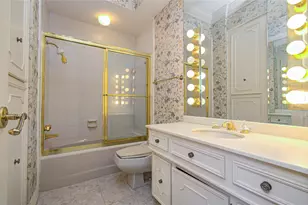 9712 Longmont Dr, Houston, TX 77063 - Photo 18