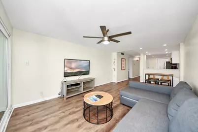 7310 Seawall Boulevard #409, Galveston, TX 77551 - Photo 8