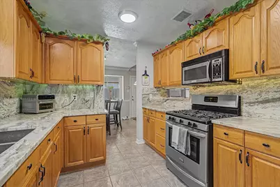 1302 Canyon Springs Drive, La Porte, TX 77571 - Photo 10