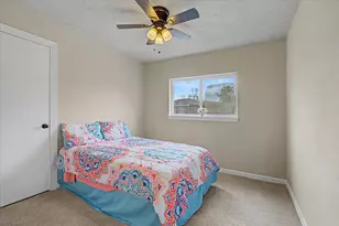 1302 Canyon Springs Dr, La Porte, TX 77571 - Photo 14