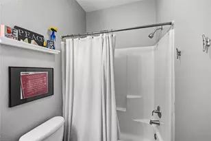 710 35th St, Galveston, TX 77550 - Photo 16