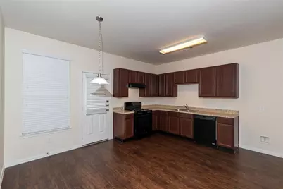 9722 Cira Court, Houston, TX 77044 - Photo 4