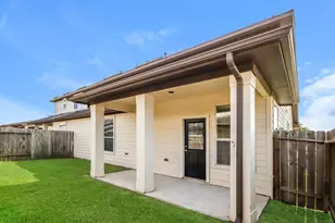 9722 Cira Court, Houston, TX 77044 - Photo 2