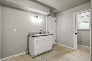 88 April Wind Dr S, Conroe, TX 77356 - Photo 18