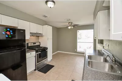 10418 Sagestar Lane, Houston, TX 77089 - Photo 10