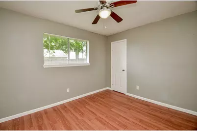 10418 Sagestar Lane, Houston, TX 77089 - Photo 28