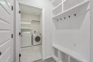 143 Scarlet Maple Ct, Conroe, TX 77318 - Photo 4