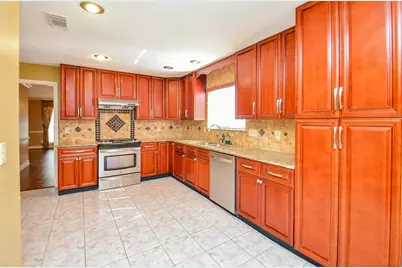16318 Cobble Springs Court, Sugar Land, TX 77498 - Photo 18