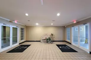 7575 Kirby Dr, Houston, TX 77030 - Photo 2