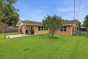 1012 Mimosa Dr, Nederland, TX 77627 - Photo 30
