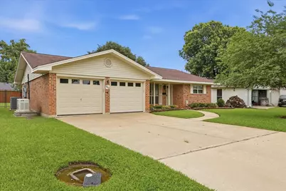 1012 Mimosa Drive, Nederland, TX 77627 - Photo 2