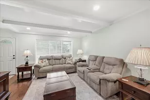 1012 Mimosa Dr, Nederland, TX 77627 - Photo 6