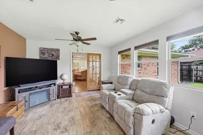 1012 Mimosa Drive, Nederland, TX 77627 - Photo 14