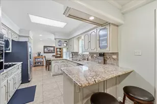 1012 Mimosa Dr, Nederland, TX 77627 - Photo 12